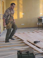 Peter Heel, Holzschwingboden aust�fteln